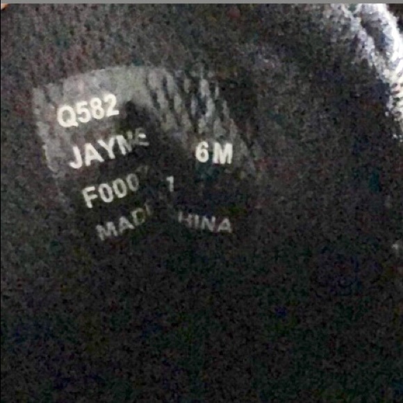 Coach - Picture 6 of 6